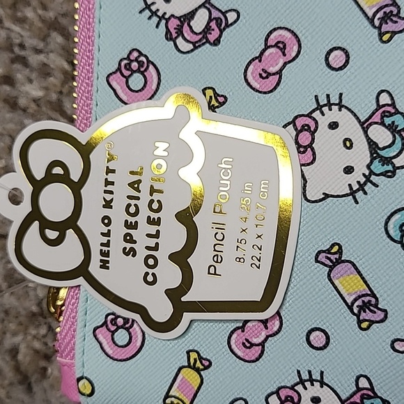 Hello Kitty Special Collection Accesory Pouch Set - Picture 3 of 5